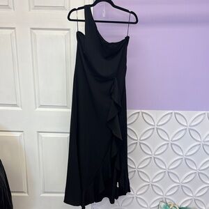 Elegant Black One-Shoulder Dress